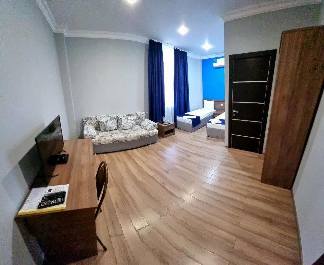 Nobi Guest House Gagry Zewnętrze zdjęcie